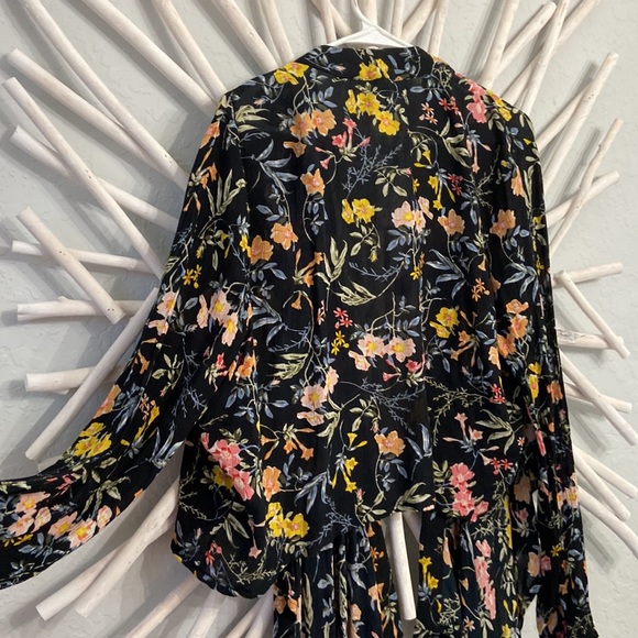 Patrons of Peace Floral Open Front Cardigan - Picture 7 of 8